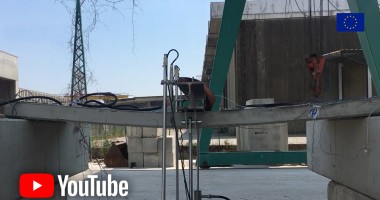 Load tests on concrete panels